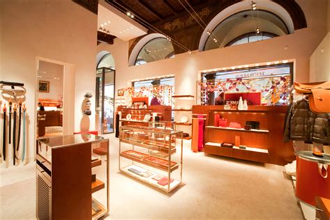 hermes negozio bologna orari|Boutiques Hermès Bologna .